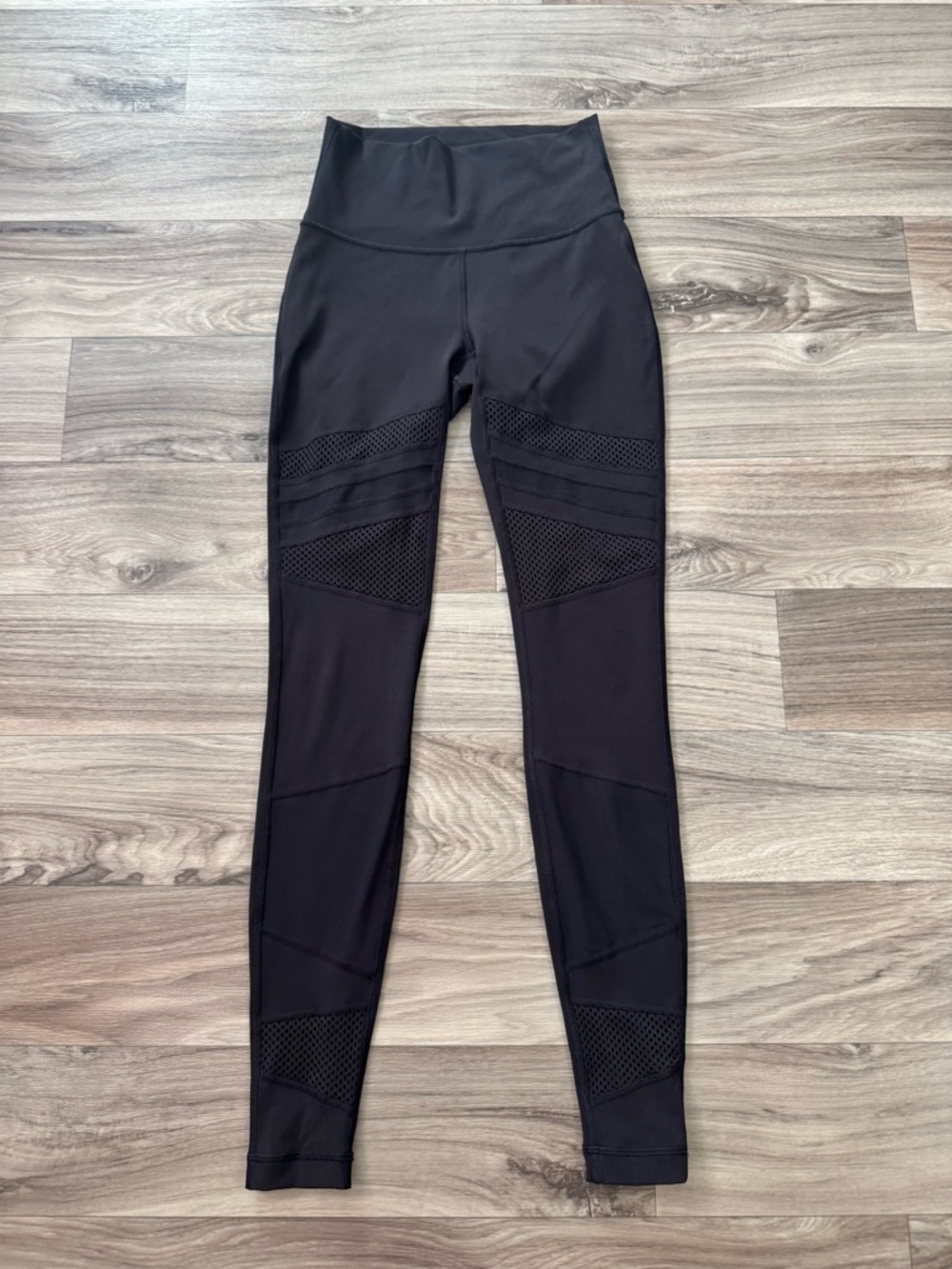 Lululemon Wunder Under High-Rise Tight *Mix & Mesh 28" in Black Size 4